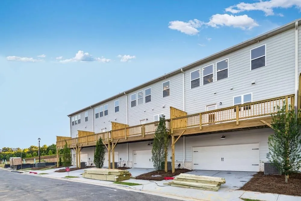 100 Epperly Way Tucker, GA 30084