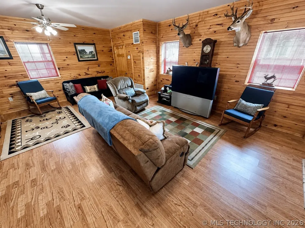 114537 Spring Creek Eufaula, OK 74432