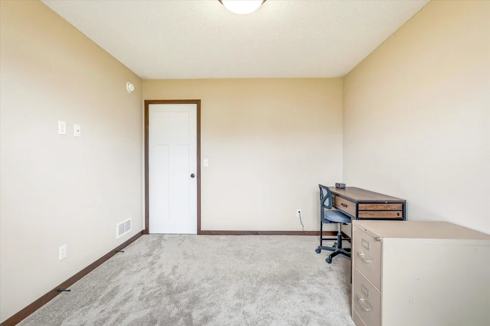 422 Bluebird Drive NW Isanti, MN 55040