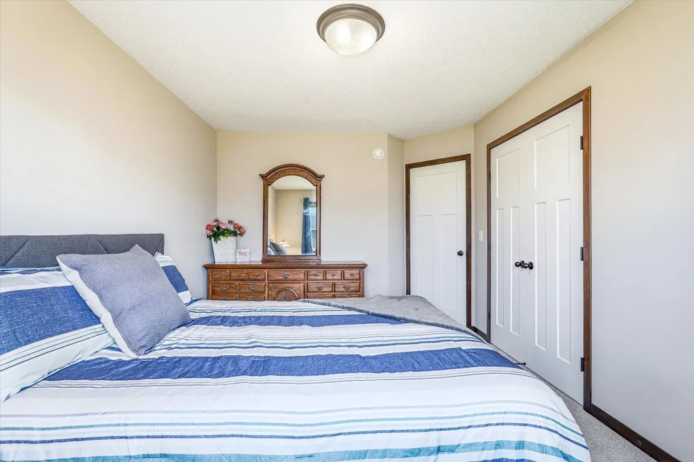 422 Bluebird Drive NW Isanti, MN 55040