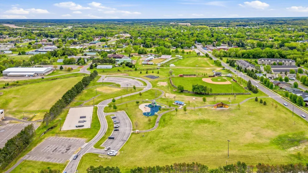 422 Bluebird Drive NW Isanti, MN 55040
