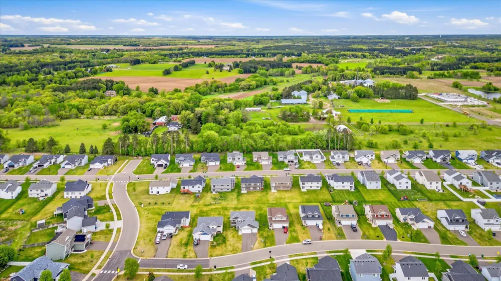 422 Bluebird Drive NW Isanti, MN 55040