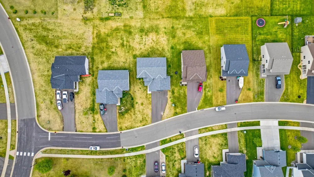 422 Bluebird Drive NW Isanti, MN 55040