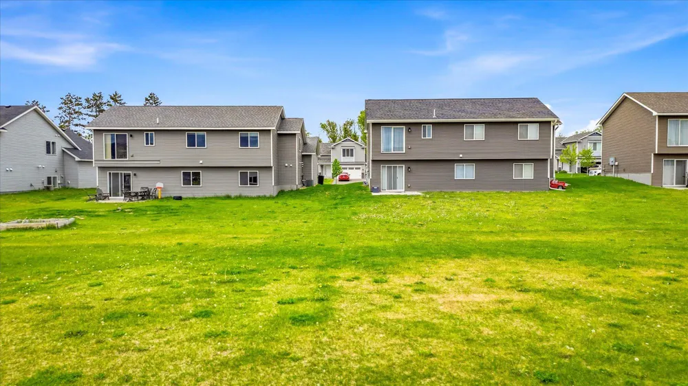 422 Bluebird Drive NW Isanti, MN 55040