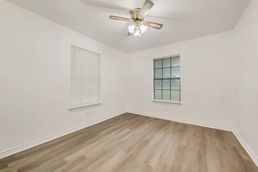 1627 Easy Street Seagoville, TX 75159