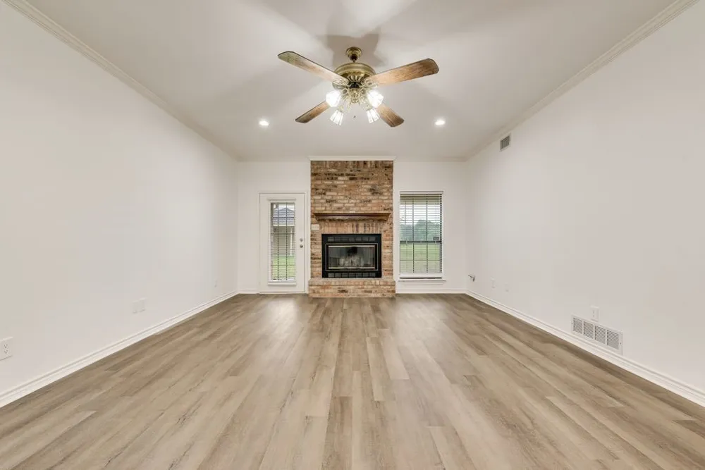 1627 Easy Street Seagoville, TX 75159