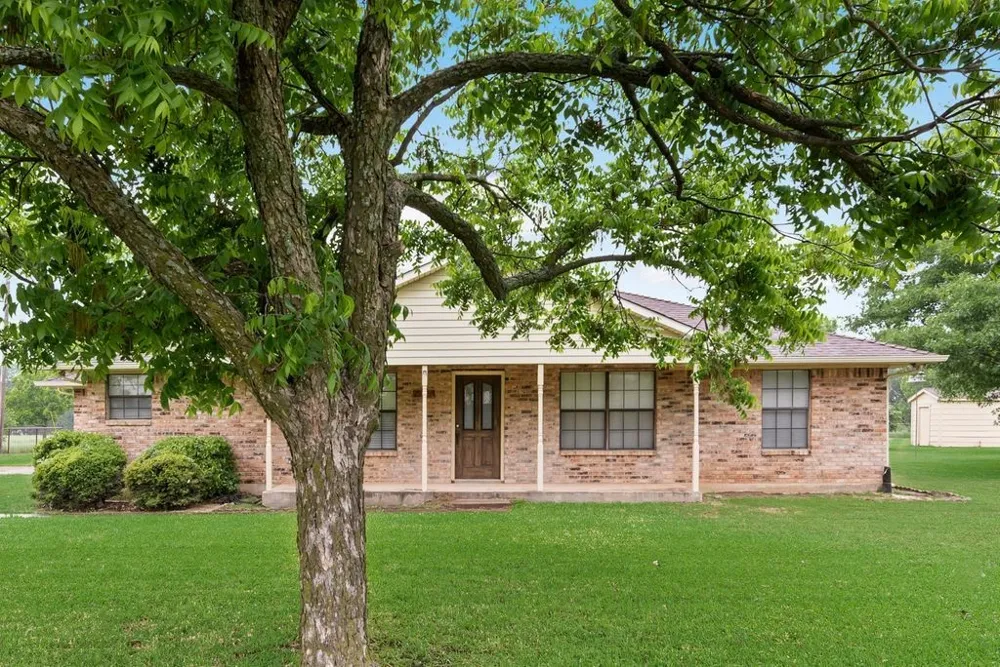 1627 Easy Street Seagoville, TX 75159