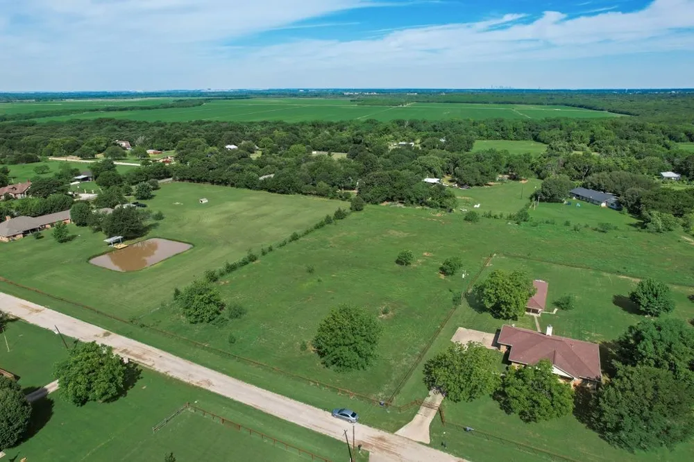 1627 Easy Street Seagoville, TX 75159