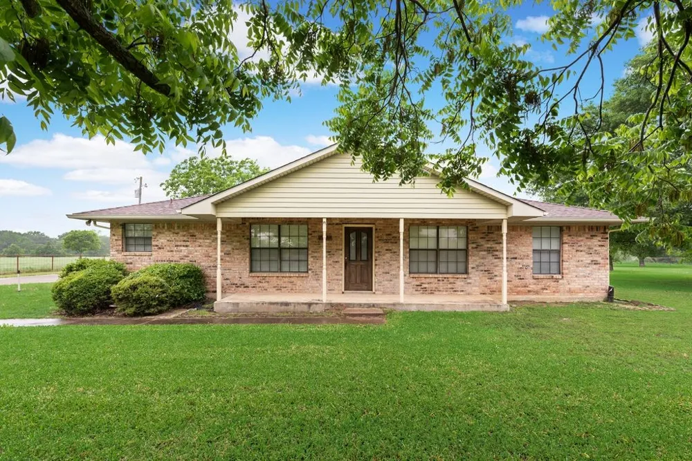 1627 Easy Street Seagoville, TX 75159