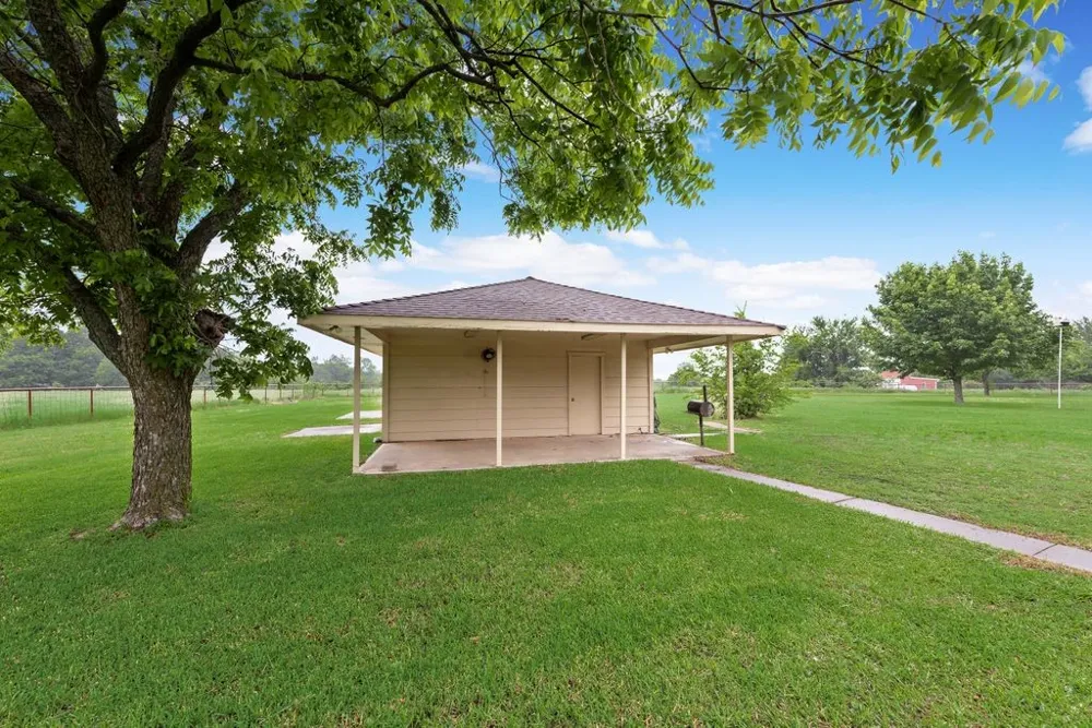 1627 Easy Street Seagoville, TX 75159