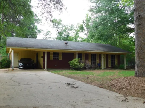 206 Roy Street