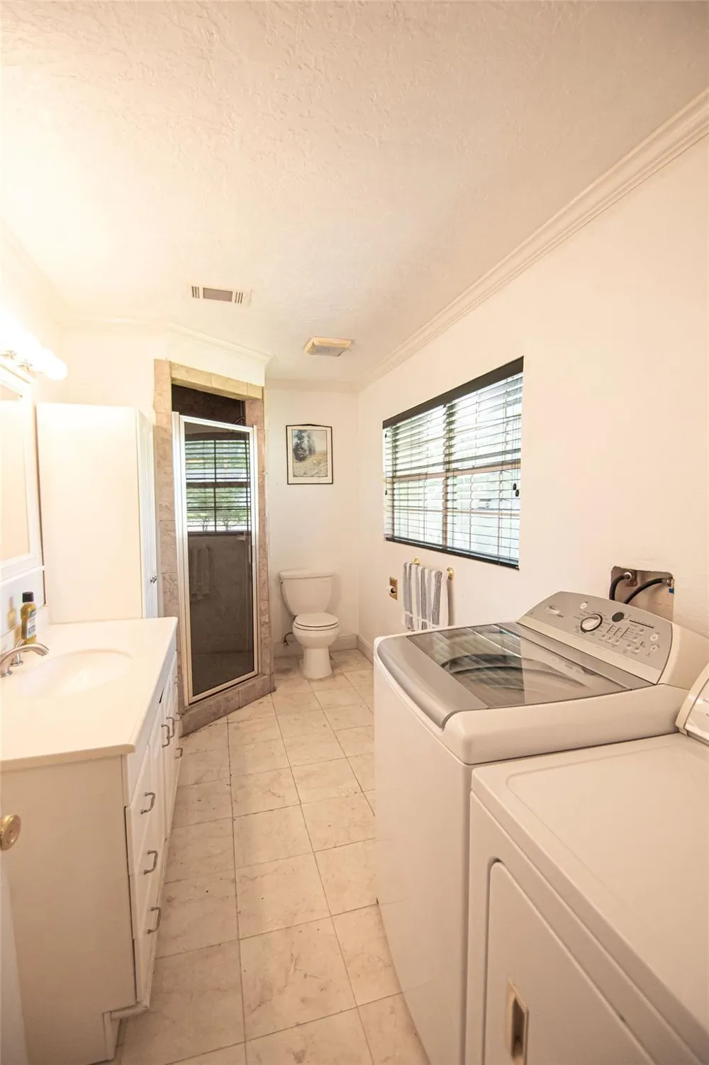 2650 W Lucas Drive Beaumont, TX 77706