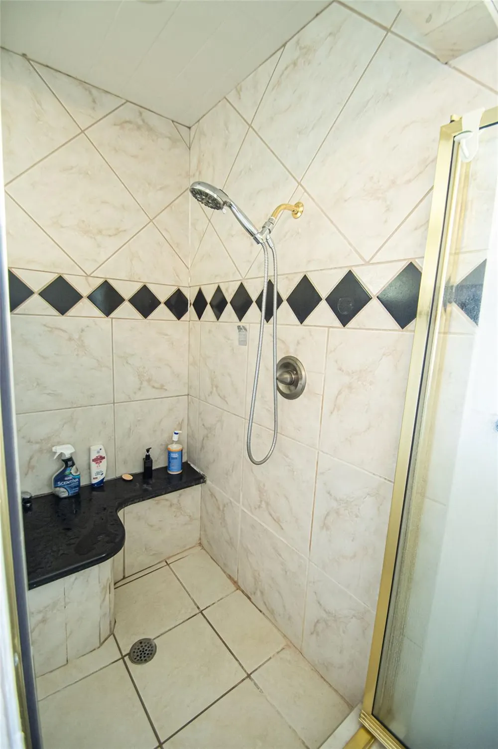2650 W Lucas Drive Beaumont, TX 77706