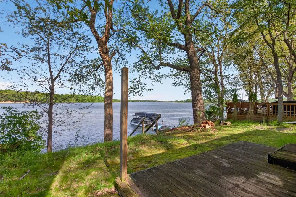 5036 Schrah Drive Waterloo Township, MI 49259