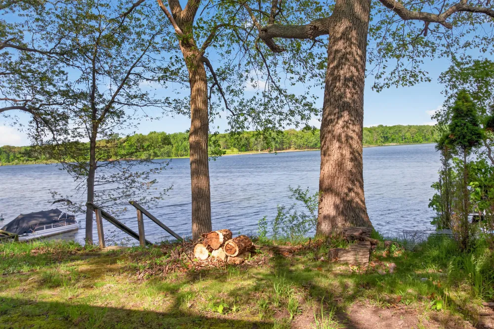 5036 Schrah Drive Waterloo Township, MI 49259