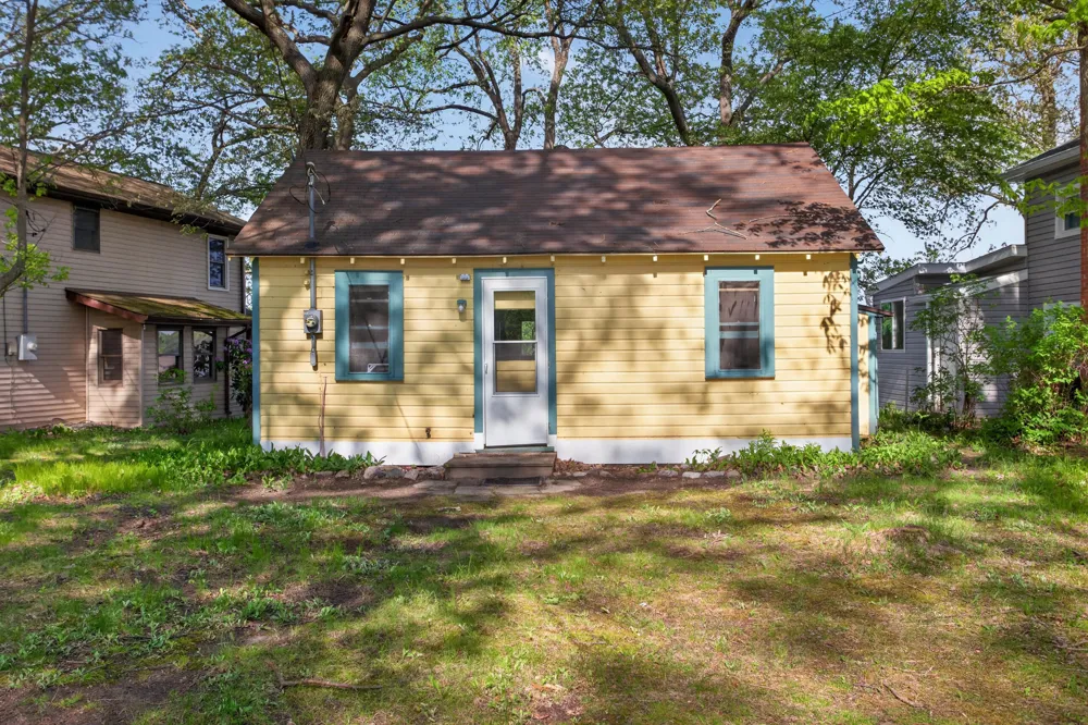 5036 Schrah Drive Waterloo Township, MI 49259