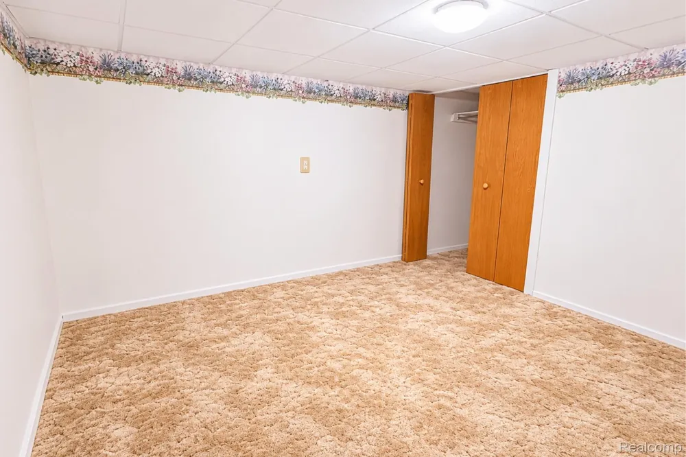61227 Heritage South Lyon City, MI 48178