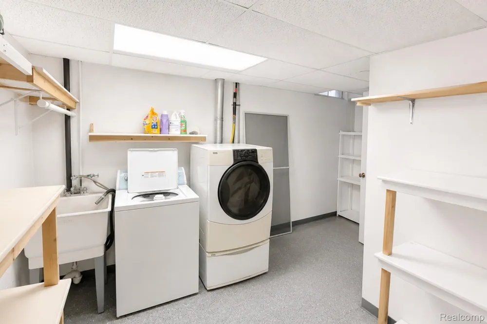 61227 Heritage South Lyon City, MI 48178