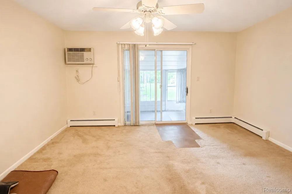 61227 Heritage South Lyon City, MI 48178