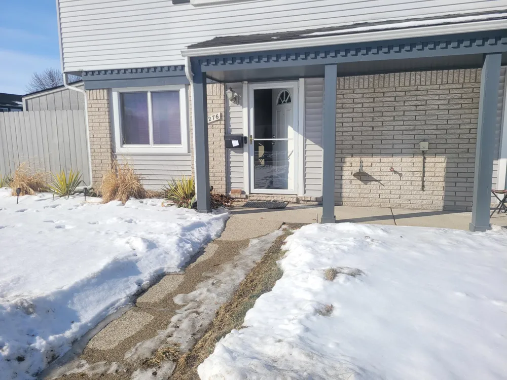 41276 Woodbury Green Drive Belleville, MI 48111