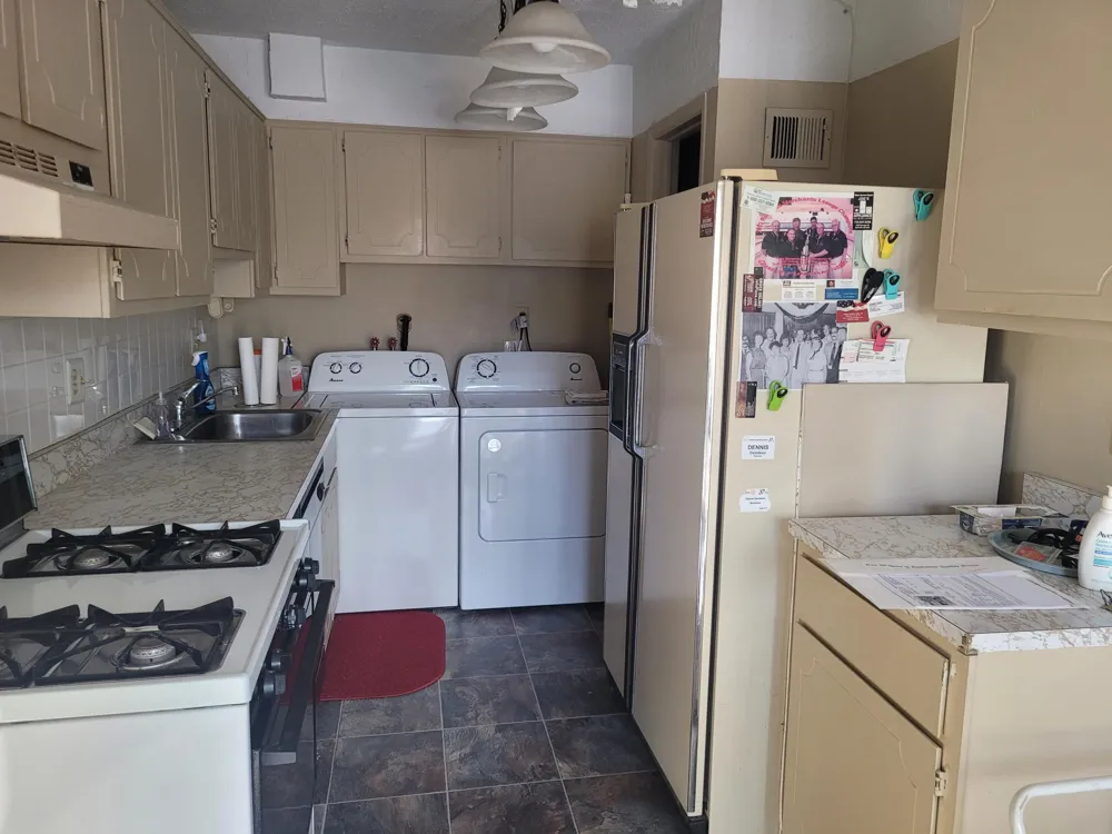 41276 Woodbury Green Drive Belleville, MI 48111