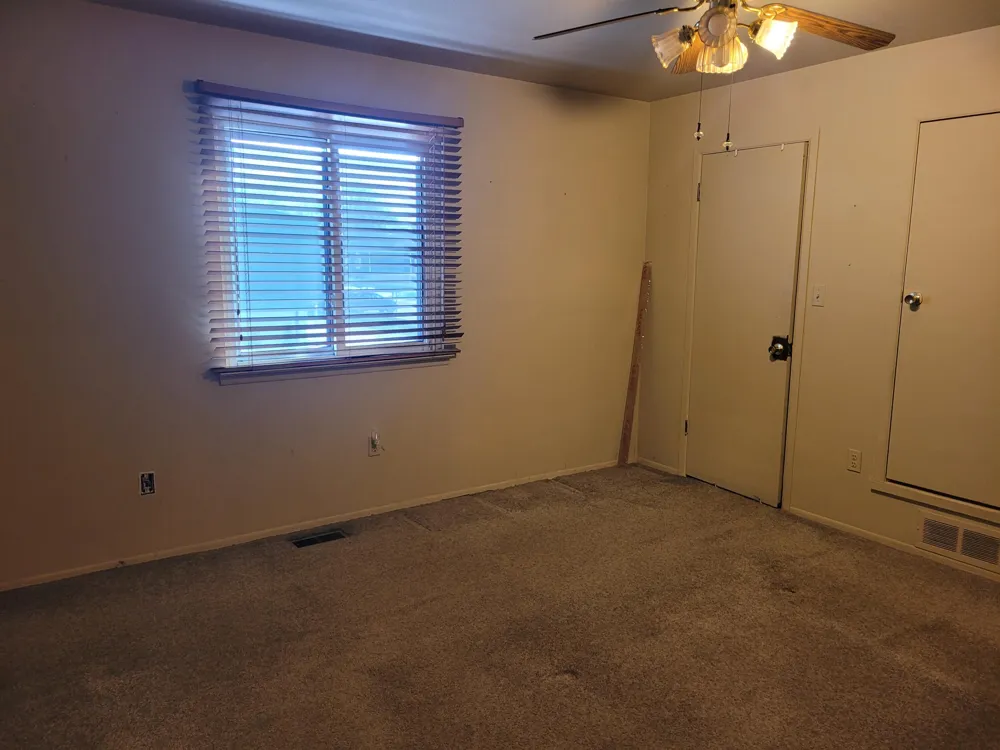 41276 Woodbury Green Drive Belleville, MI 48111