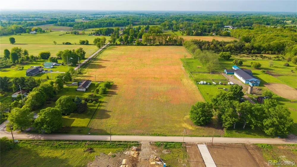 27655 Hagen Road Chesterfield Township, MI 48051
