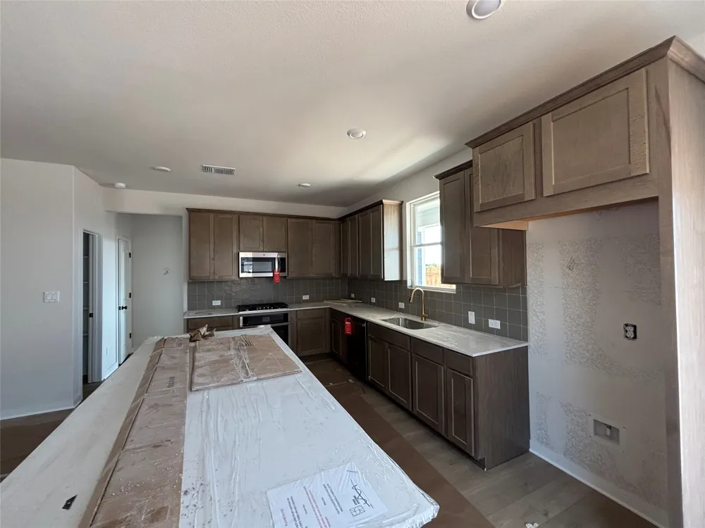 1916 Davee Place Georgetown, TX 78633