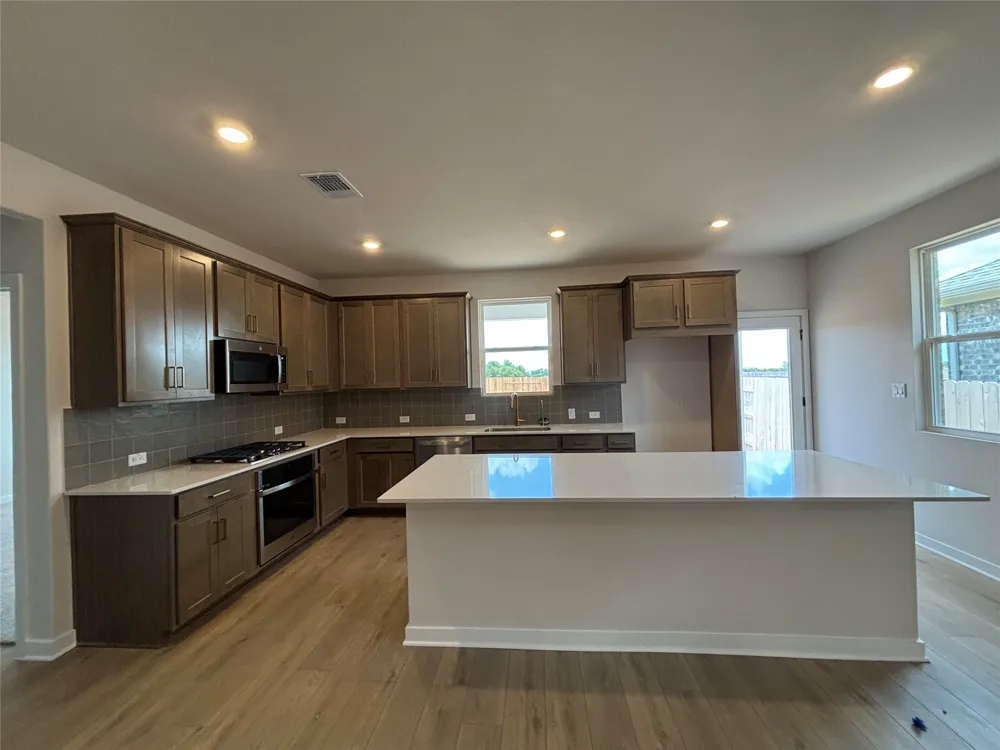 1916 Davee Place Georgetown, TX 78633