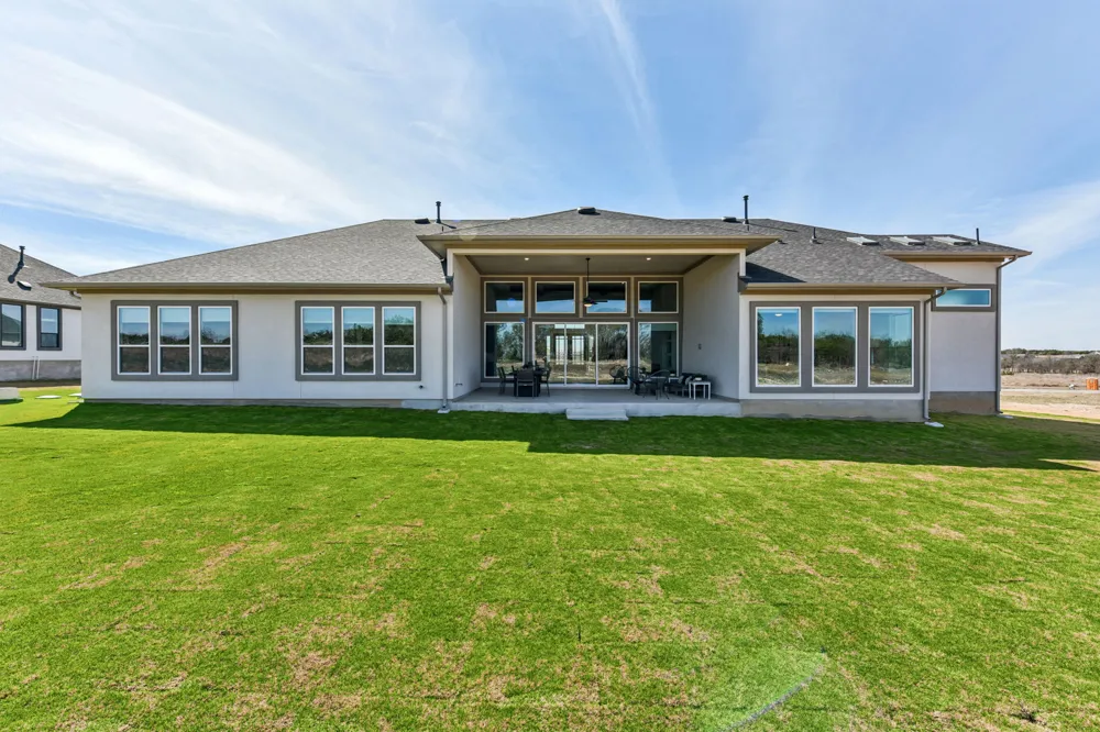221 Three Rivers Road Florence, TX 76527