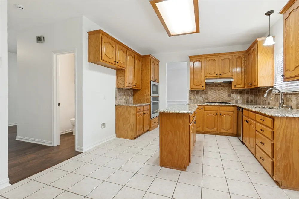 304 Elizabeth Trail Murphy, TX 75094