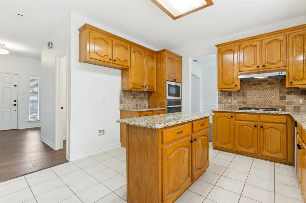 304 Elizabeth Trail Murphy, TX 75094