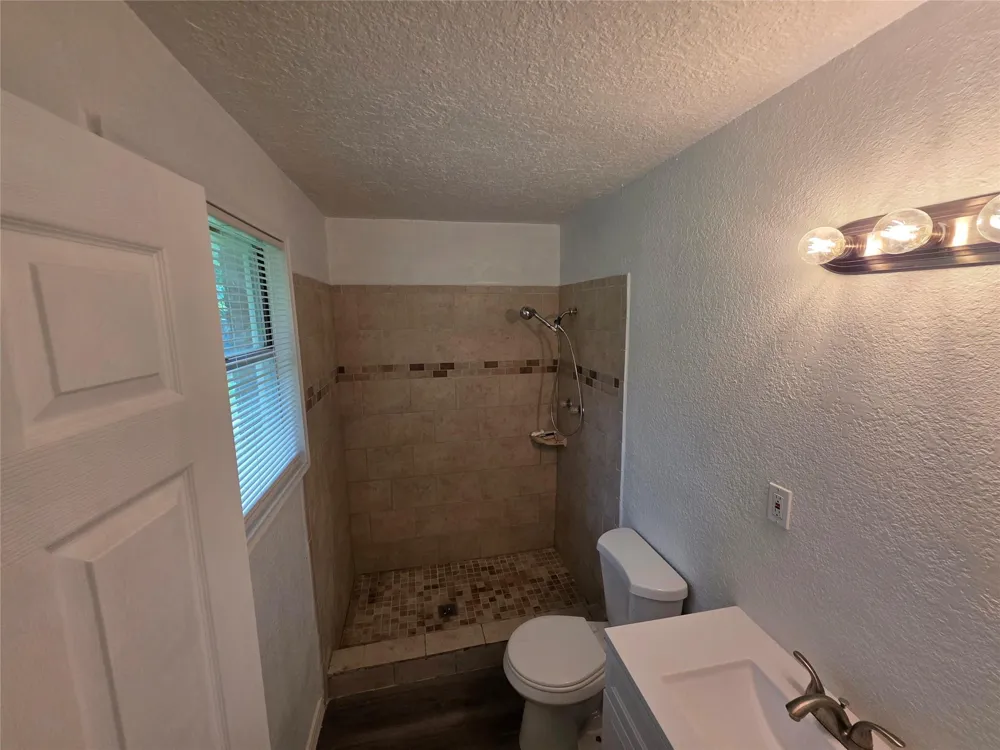 118 Outlook Drive Houston, TX 77034