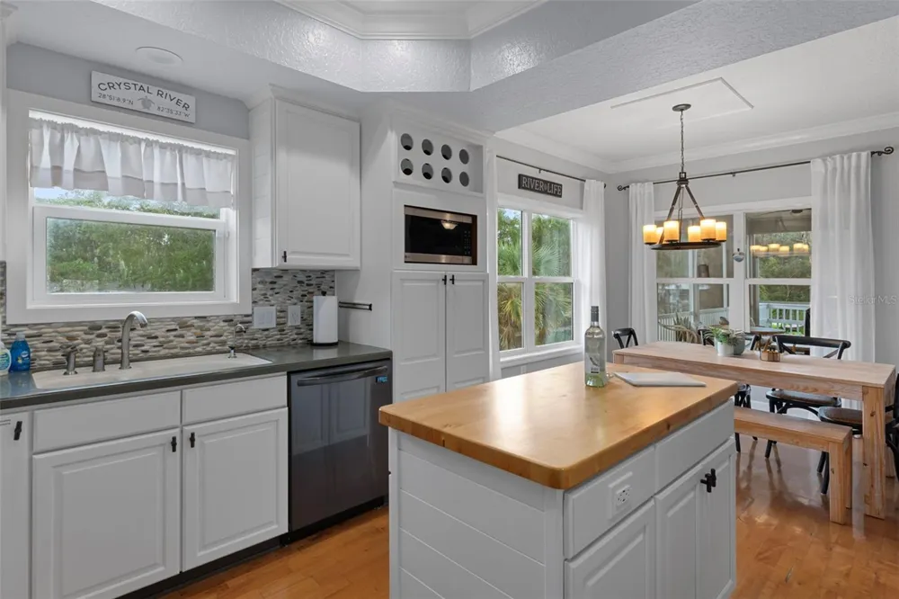 3625 SUWANNEE POINT Crystal River, FL 34428