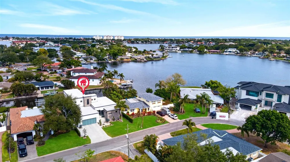 874 PLACIDO WAY NE St Petersburg, FL 33704