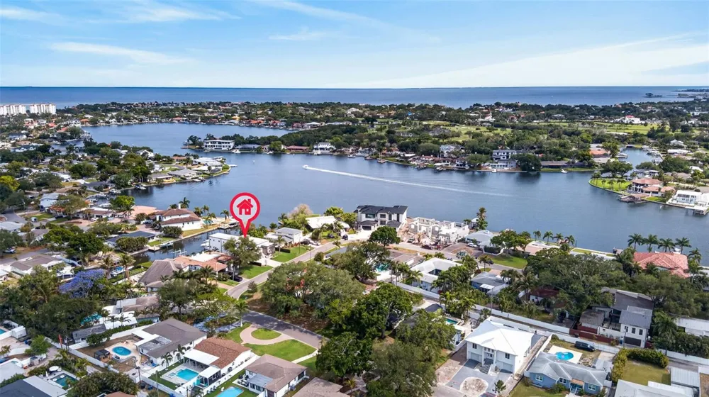 874 PLACIDO WAY NE St Petersburg, FL 33704