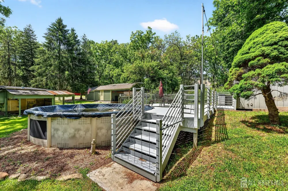 28 Old Clinton Road Raritan, NJ 08822