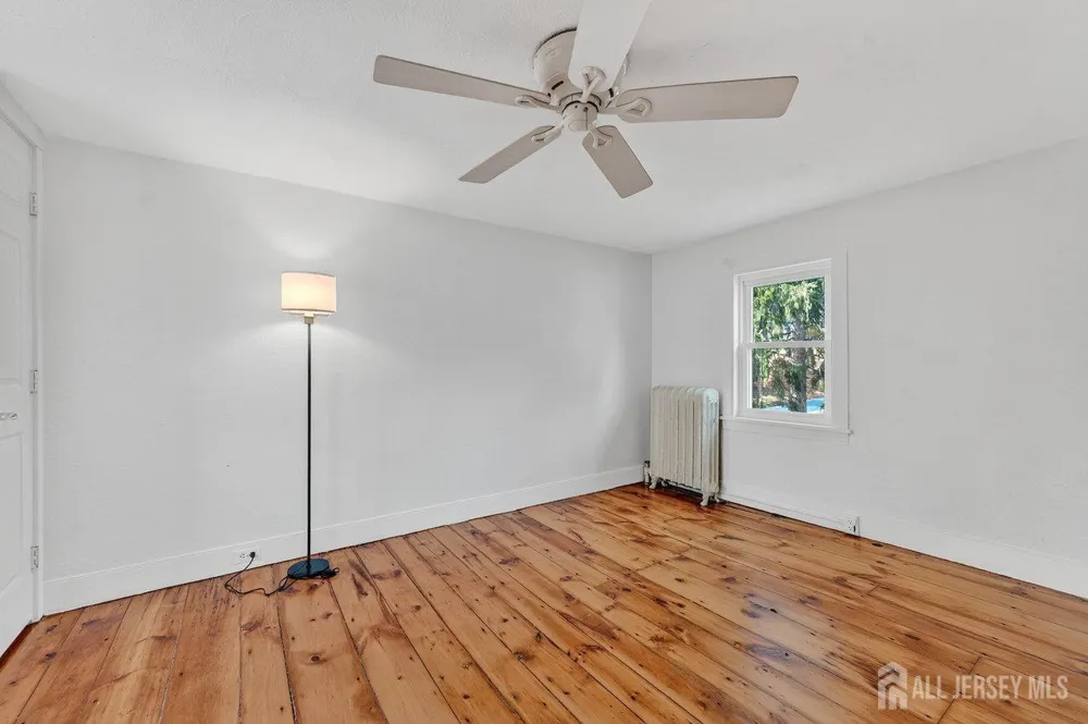 28 Old Clinton Road Raritan, NJ 08822