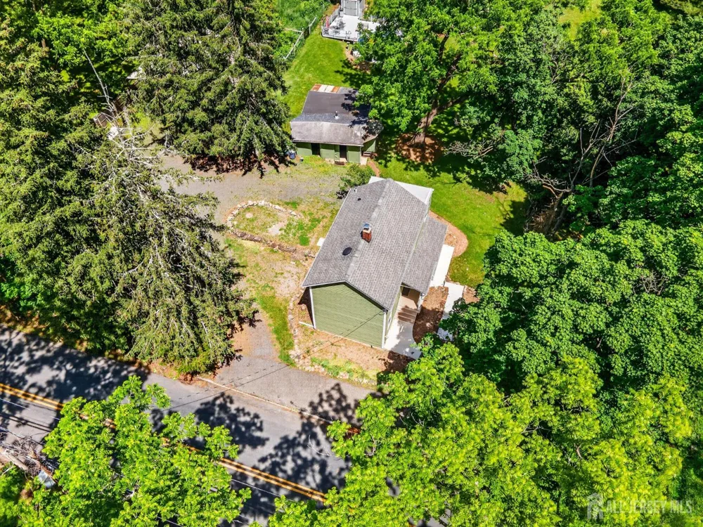 28 Old Clinton Road Raritan, NJ 08822