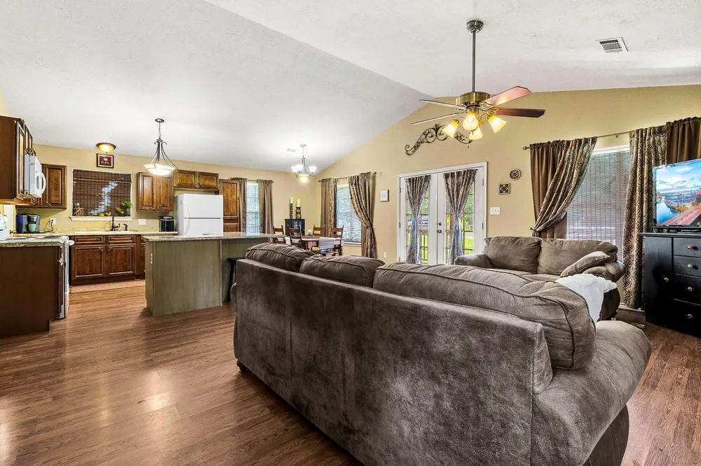 819 Hidden Oaks Drive Point Blank, TX 77364