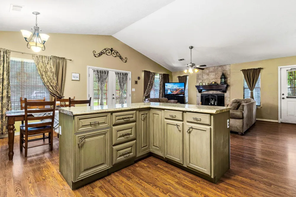 819 Hidden Oaks Drive Point Blank, TX 77364