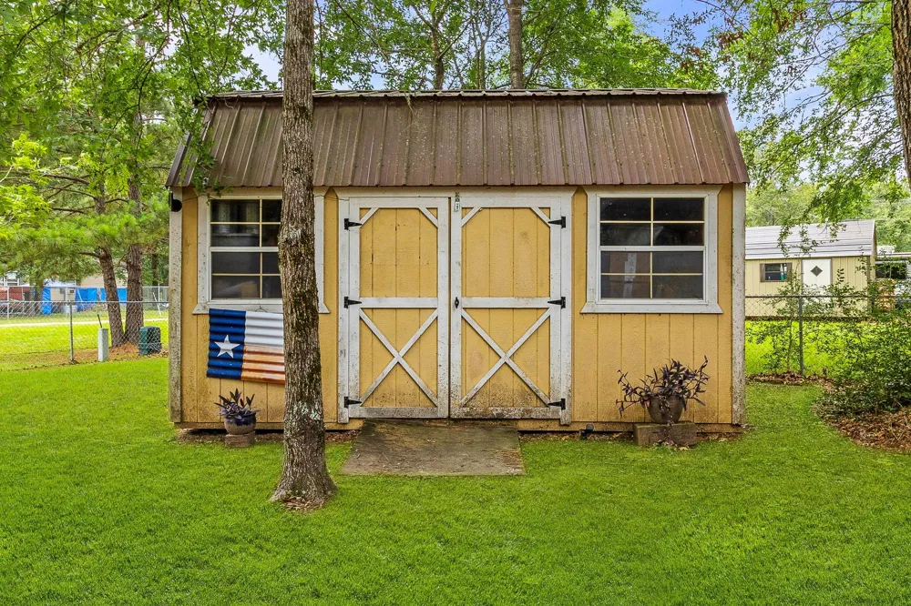 819 Hidden Oaks Drive Point Blank, TX 77364