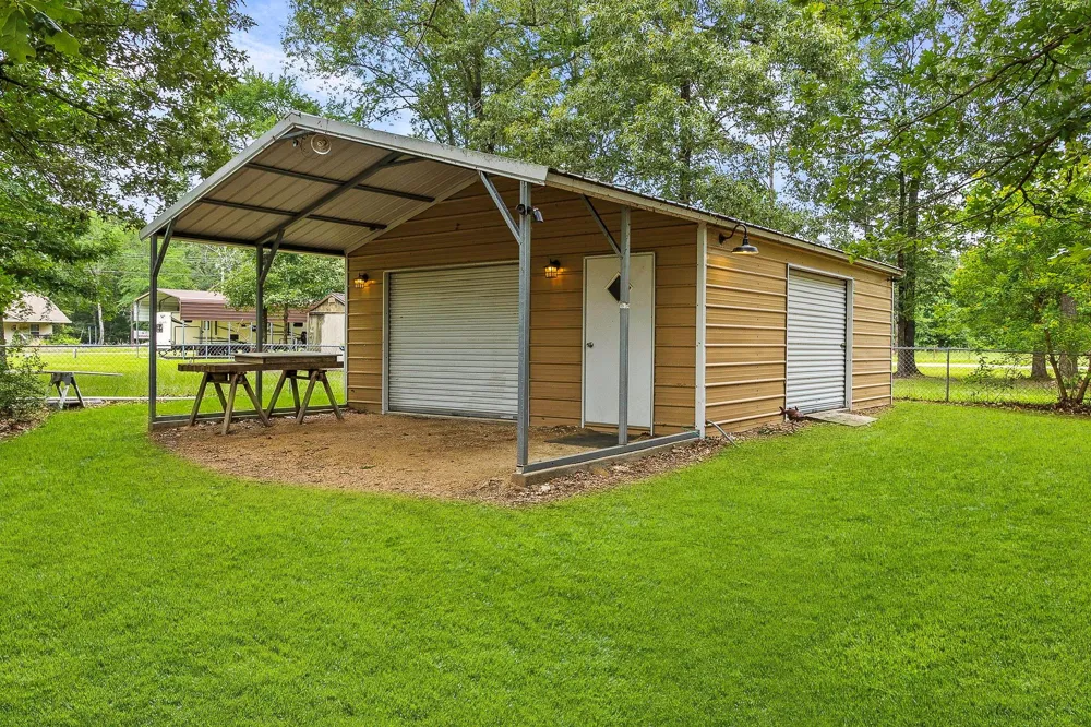 819 Hidden Oaks Drive Point Blank, TX 77364