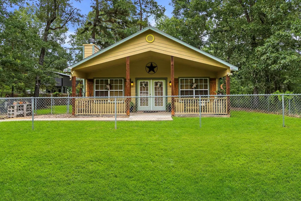 819 Hidden Oaks Drive Point Blank, TX 77364