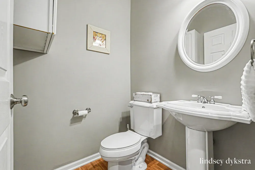 2320 Red Oak Court NW Grand Rapids, MI 49504