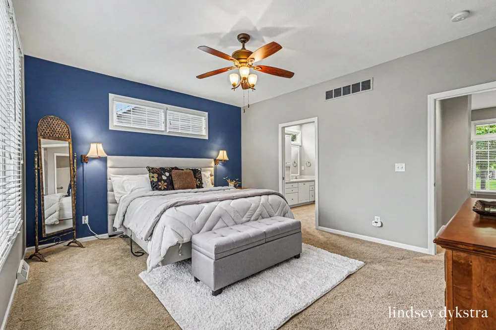 2320 Red Oak Court NW Grand Rapids, MI 49504