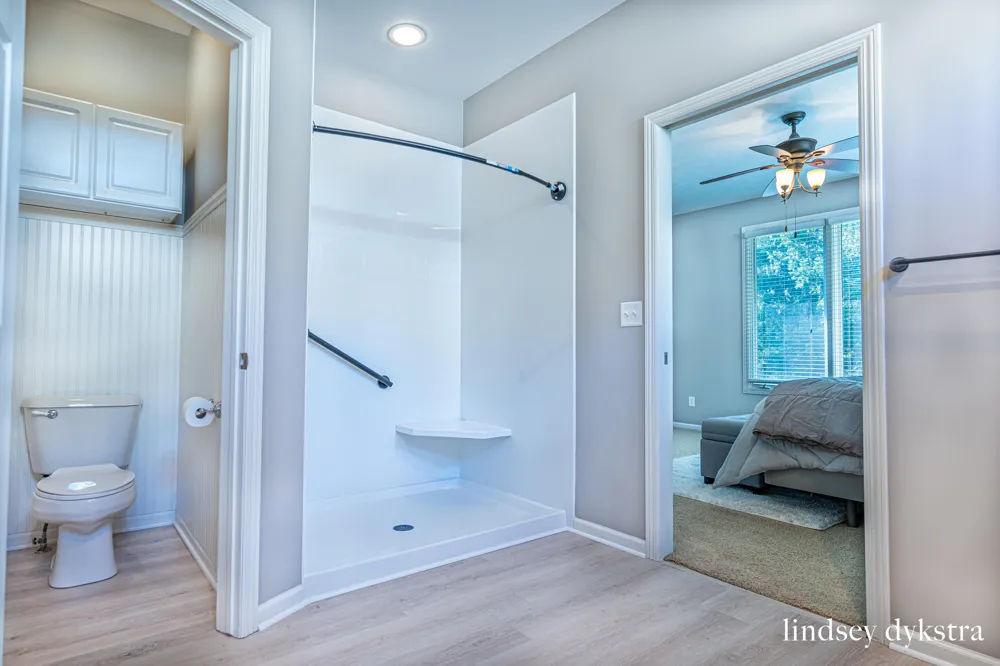 2320 Red Oak Court NW Grand Rapids, MI 49504