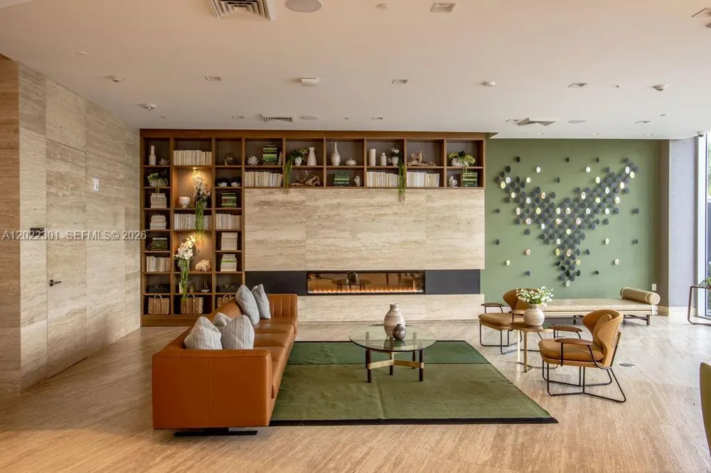 16385 Biscayne Blvd #403 North Miami Beach, FL 33160