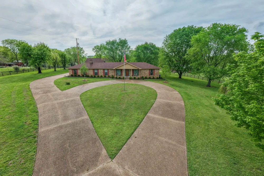 117 Brights Ln Gallatin, TN 37066