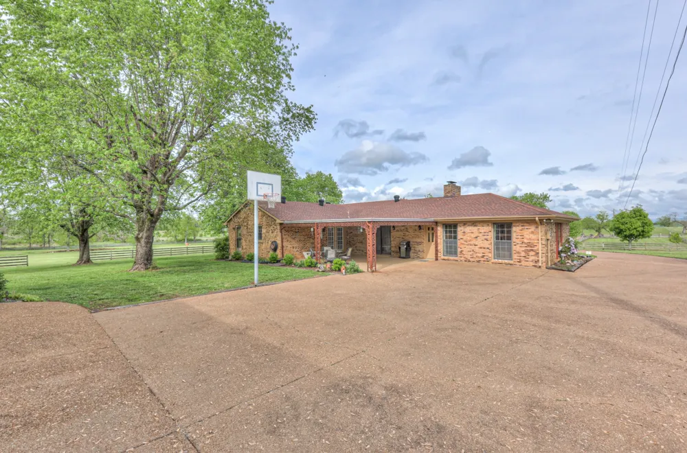 117 Brights Ln Gallatin, TN 37066